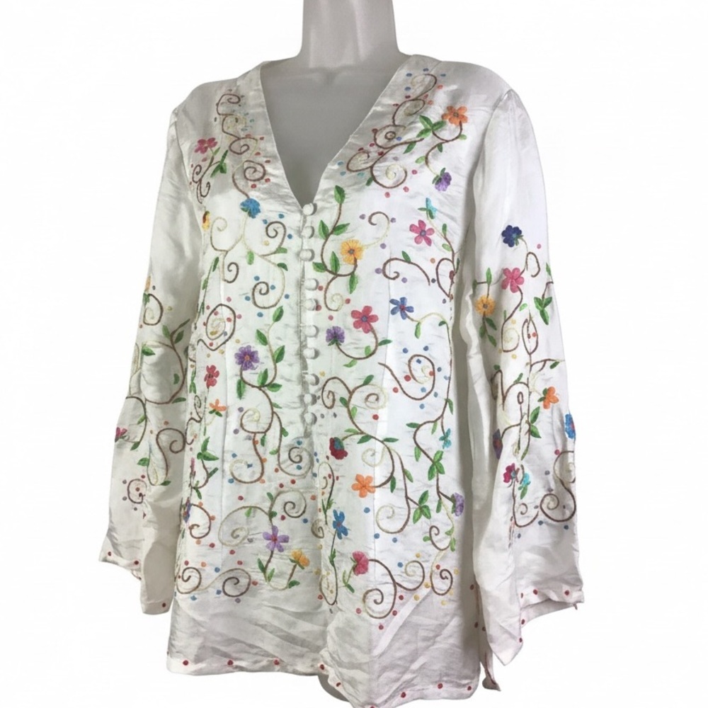 Tien Silk of Vietnam Embroidered White Silk Tunic Size Large Bell Sleeves